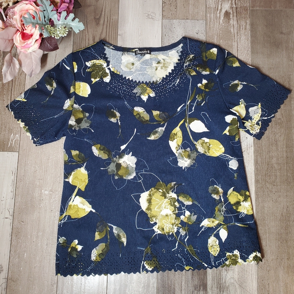 Chances R Stretchy Blue and Green Floral Blouse Women's Size Large NWOT